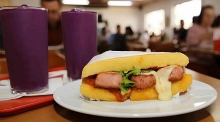 Oficina de sanduíche de polenta celebra tradição de Campo Largo